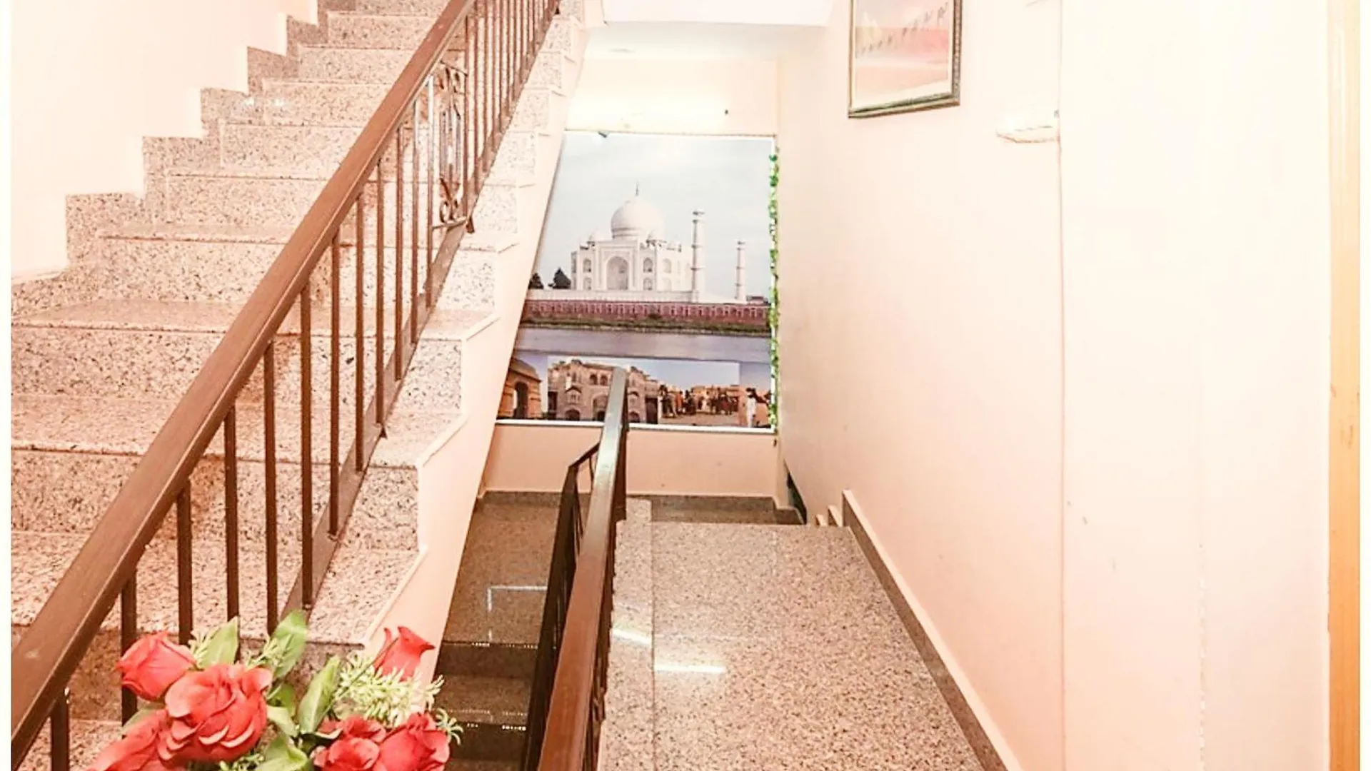 A Premium Varanasi Hotel D - S - R E S I D E N C Y - Fully Air Conditioned Hotel At Prime Location - Hygiene & Spacious Room - With Wifi Facilities - Best Hotel In Benares 3*,